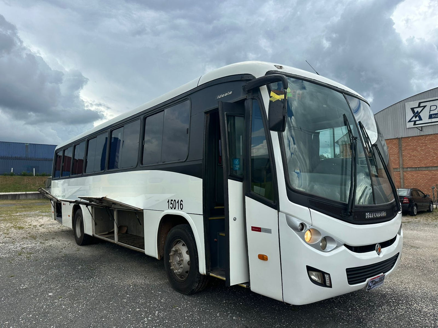 ÔNIBUS RODOVIÁRIO